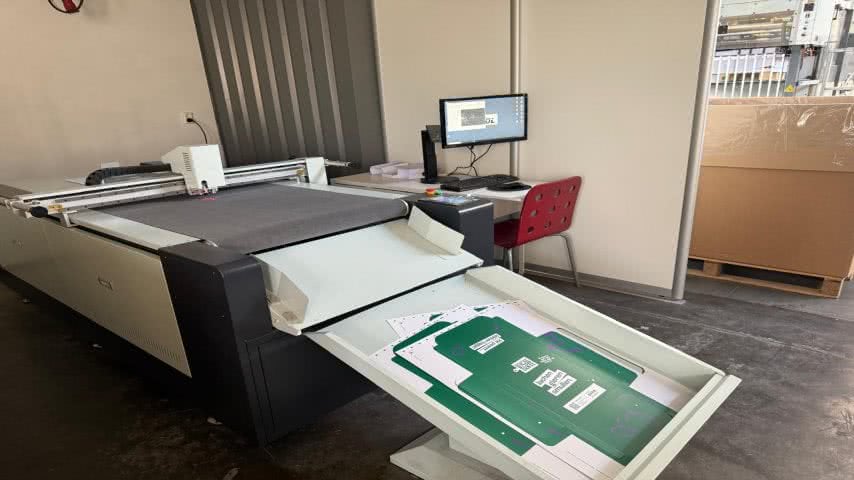 AOL - AOL-1070 Cutting flat plotter