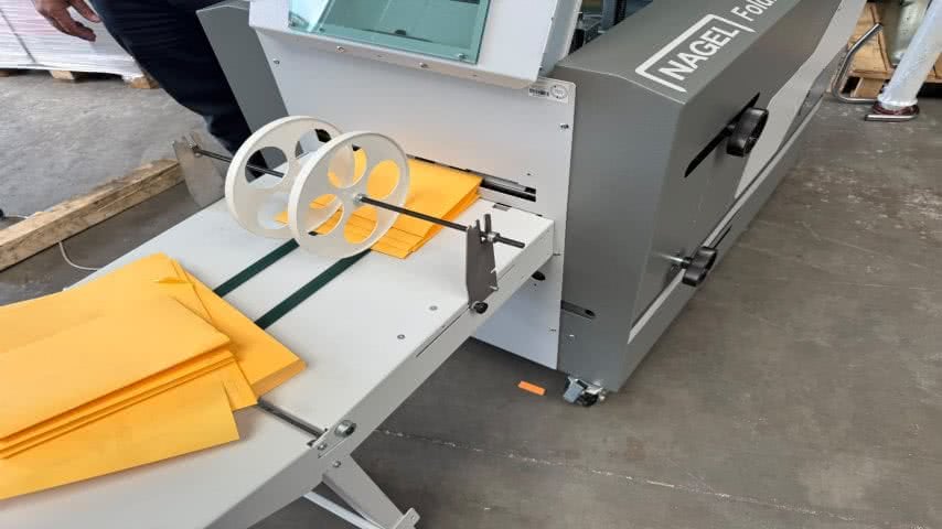 Nagel, Foldnak compakt booklet maker  with trimmer