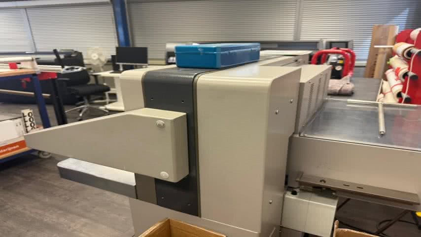 Horizon, APC-T61 Hydraulic guillotine