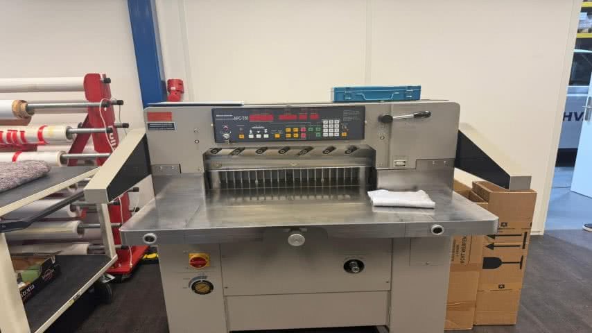 Horizon, APC-T61 Hydraulic guillotine