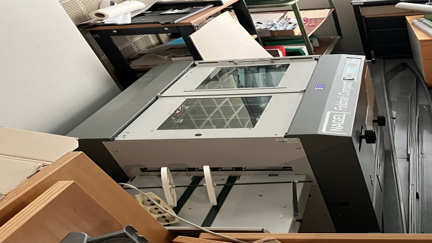 Nagel, Foldnak compakt booklet maker  with trimmer